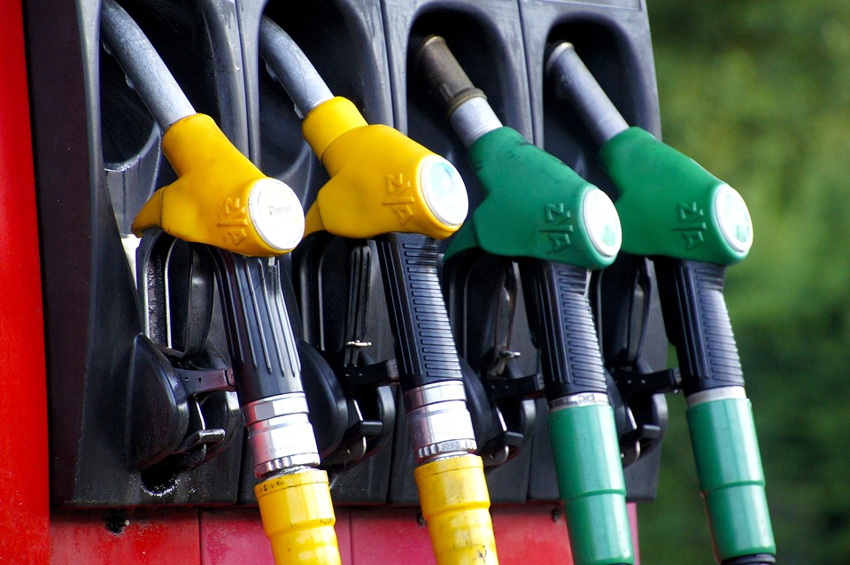 РКЕ одлучува во понеделник за нова цена на горивата